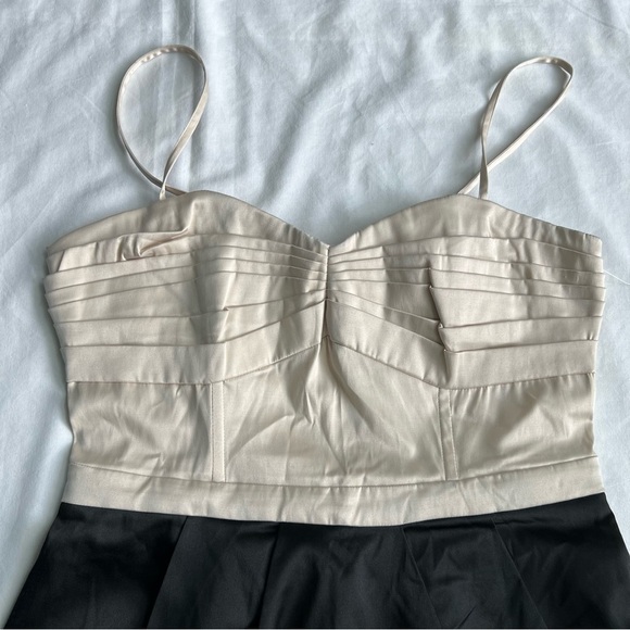 H&m satin color block convertible strapless party dress size 6 nude & black nwt - Picture 3 of 14